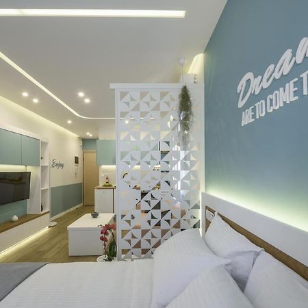 Τhe Half Root Suite In The Heart Of City Center Thessalonique Extérieur photo