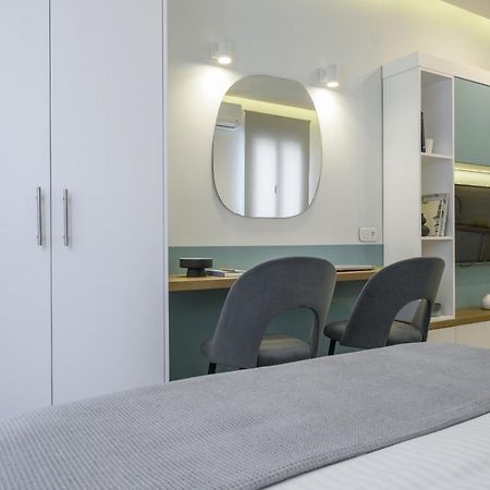 Τhe Half Root Suite In The Heart Of City Center Thessalonique Extérieur photo