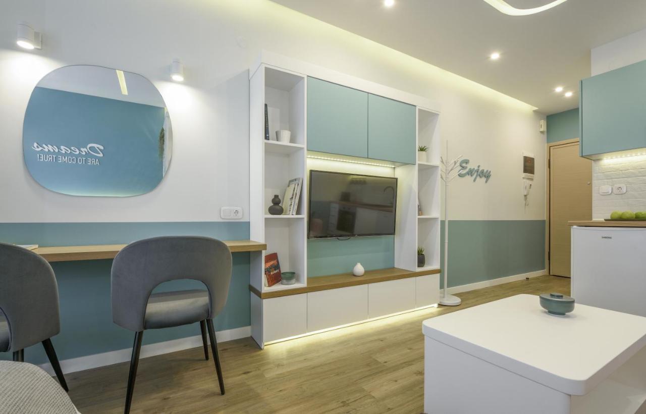 Τhe Half Root Suite In The Heart Of City Center Thessalonique Extérieur photo