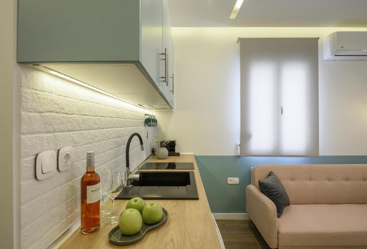 Τhe Half Root Suite In The Heart Of City Center Thessalonique Extérieur photo