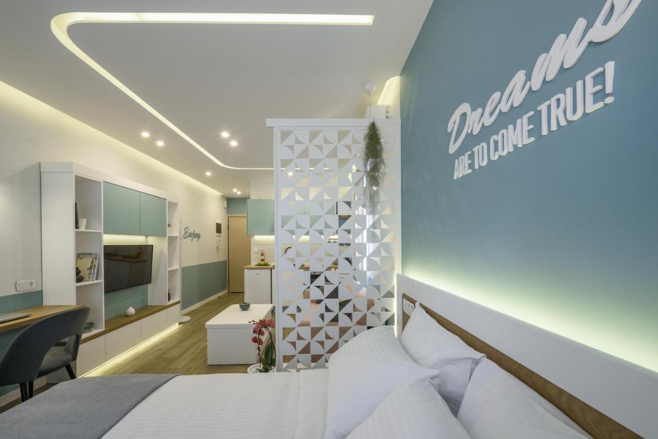 Τhe Half Root Suite In The Heart Of City Center Thessalonique Extérieur photo
