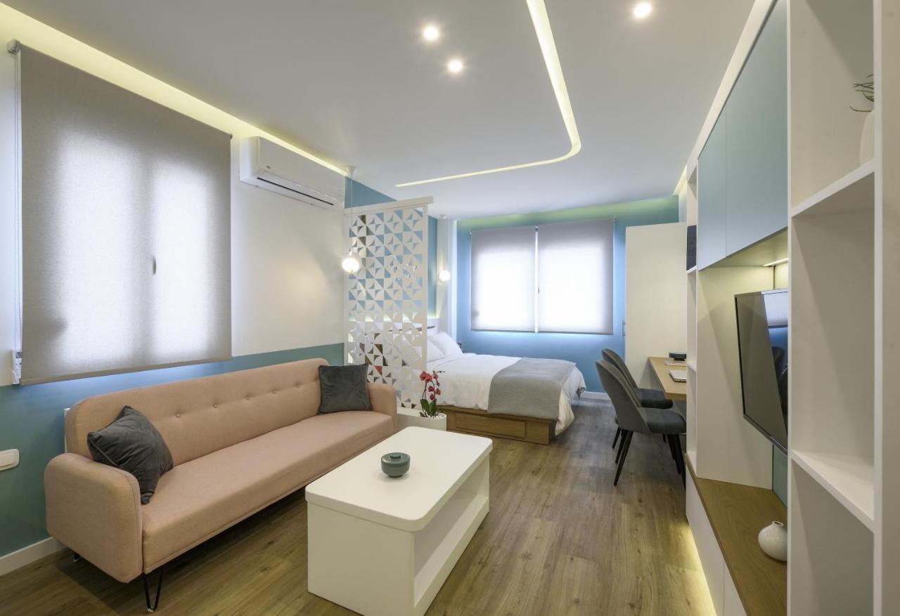 Τhe Half Root Suite In The Heart Of City Center Thessalonique Extérieur photo