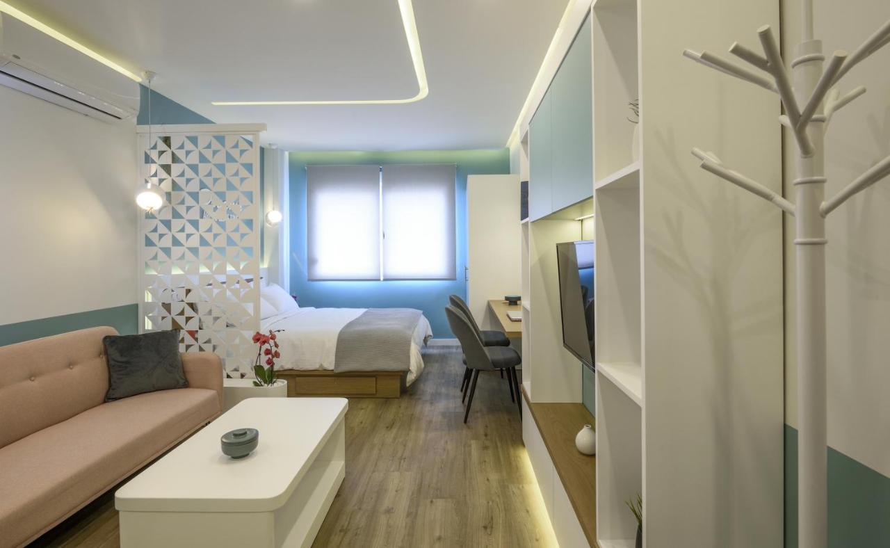 Τhe Half Root Suite In The Heart Of City Center Thessalonique Extérieur photo