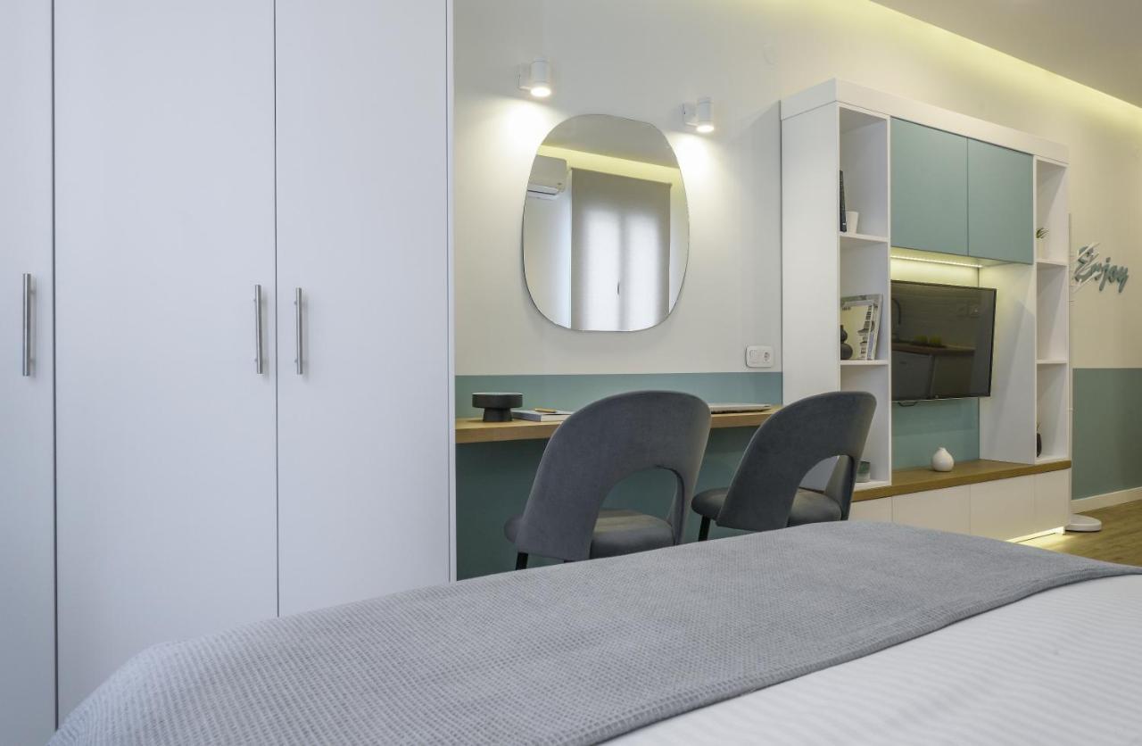 Τhe Half Root Suite In The Heart Of City Center Thessalonique Extérieur photo