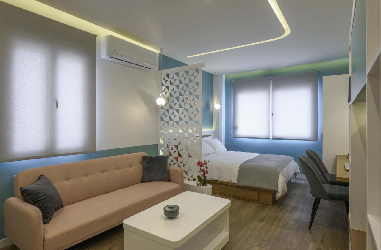 Τhe Half Root Suite In The Heart Of City Center Thessalonique Extérieur photo