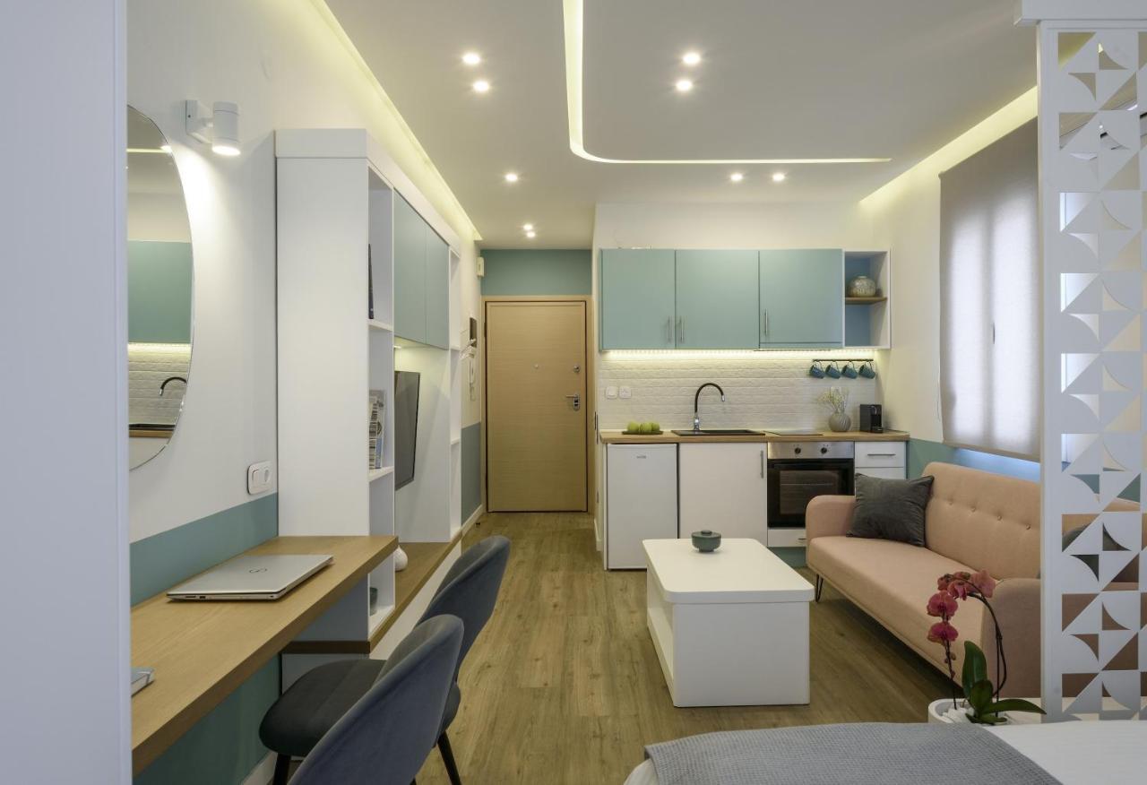 Τhe Half Root Suite In The Heart Of City Center Thessalonique Extérieur photo