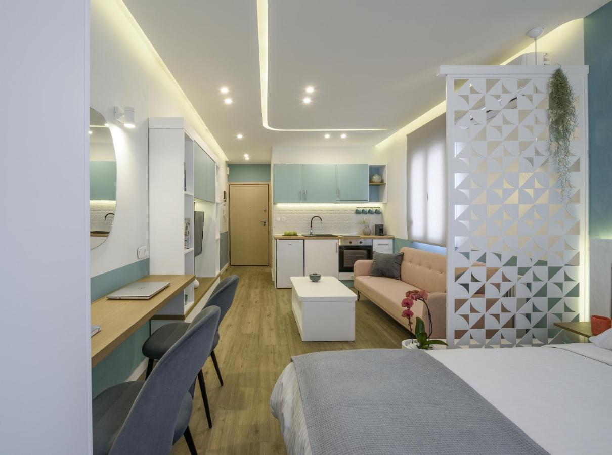 Τhe Half Root Suite In The Heart Of City Center Thessalonique Extérieur photo