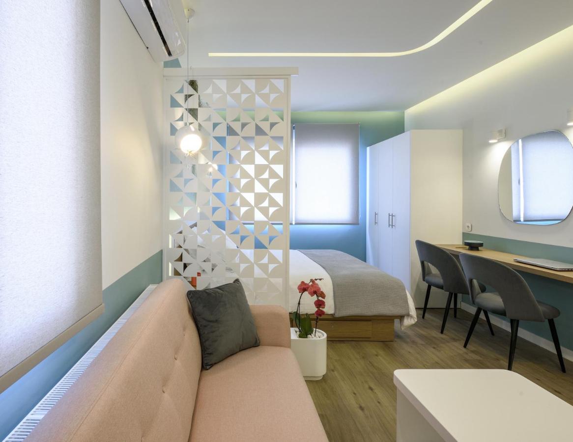 Τhe Half Root Suite In The Heart Of City Center Thessalonique Extérieur photo